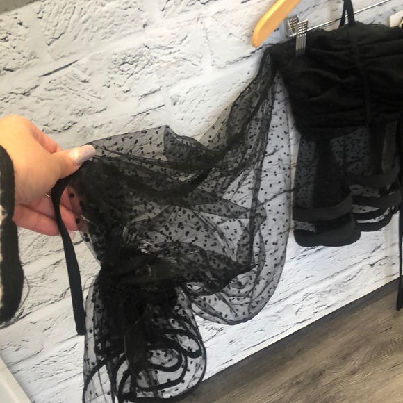 Black Mesh Polka Dot Cold Shoulder Crop Top - Picture 5 of 6